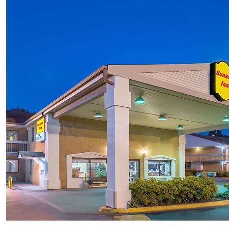 Sunset Inn Northlake Charlotte Dış mekan fotoğraf