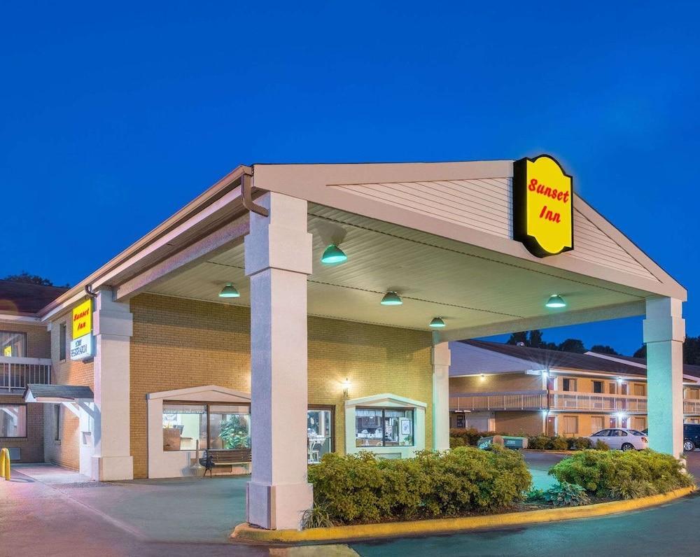 Sunset Inn Northlake Charlotte Dış mekan fotoğraf