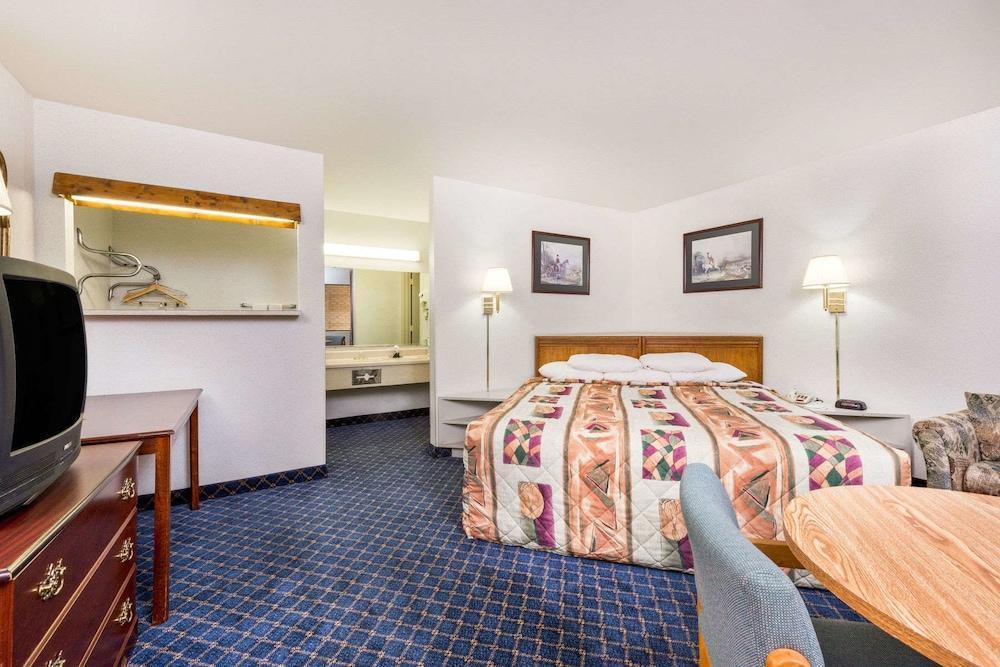 Sunset Inn Northlake Charlotte Dış mekan fotoğraf